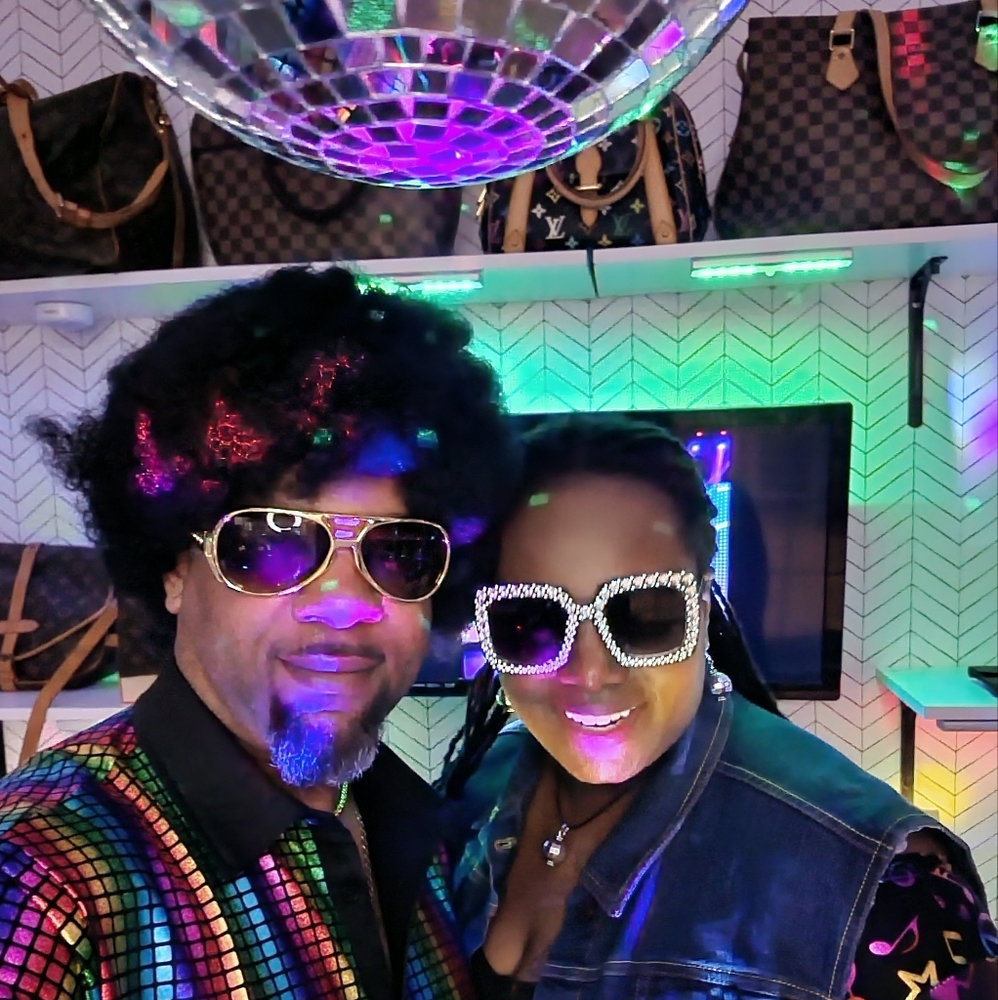 ✨ LaVal's Lux GOING LIVE ✨ - Picture 4 of 13